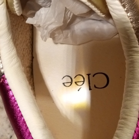 Clee - Picture 2 of 4